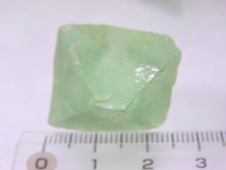 グリーンフローライト原石　パワーストーン Amazon.co.jp: SUKIMIND 400gセット グリーンフローライト 原石